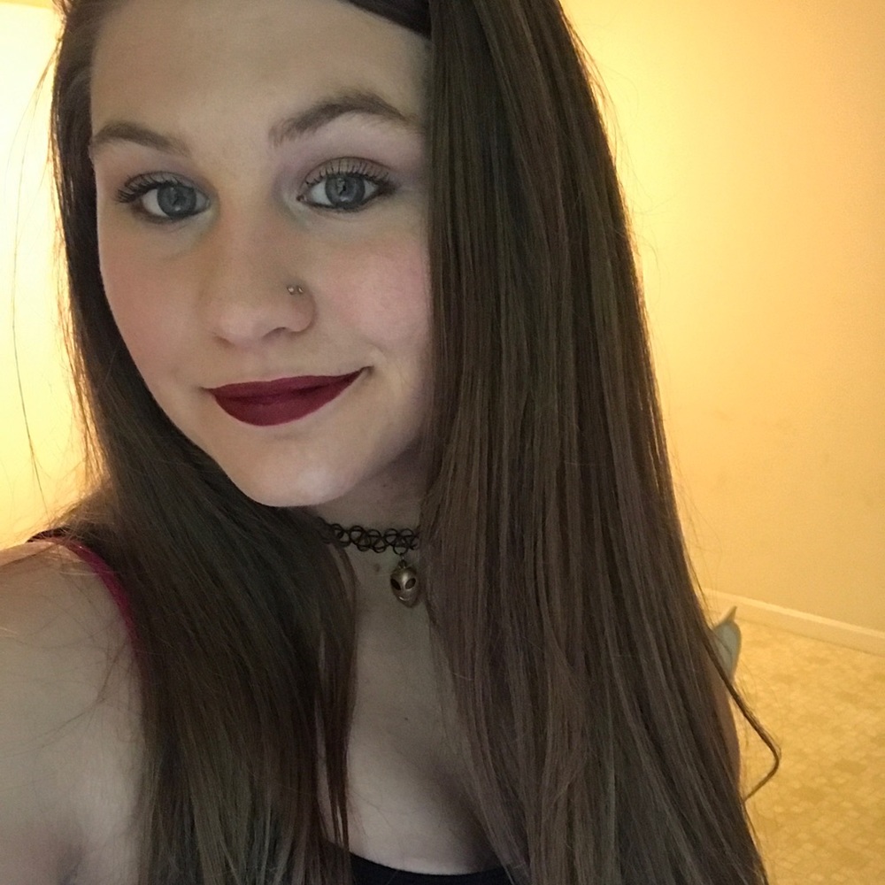 Meet your Posher, Megan